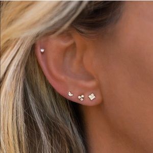 SINGLE - Leah Alexandra mini moon stud